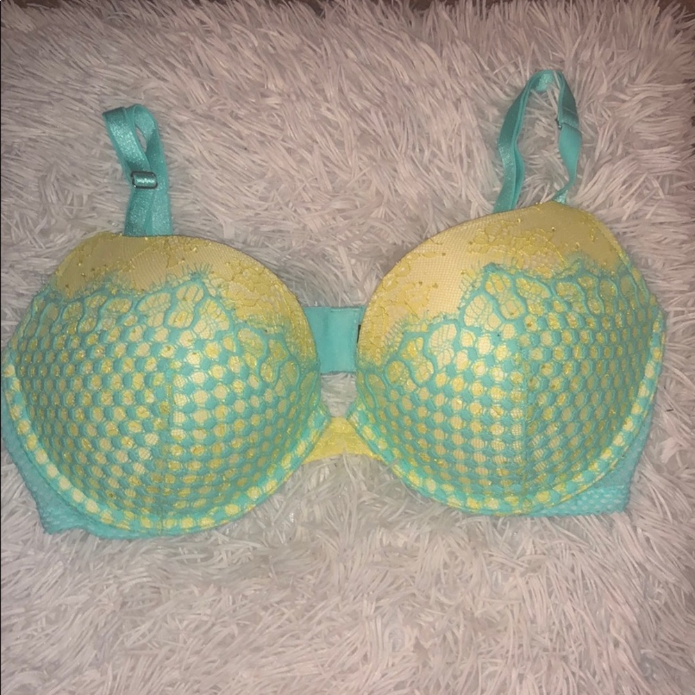 Victoria’s Secret Very Sexy Push Up
